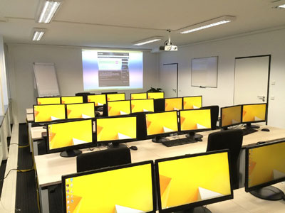 轰炸电话在线下单